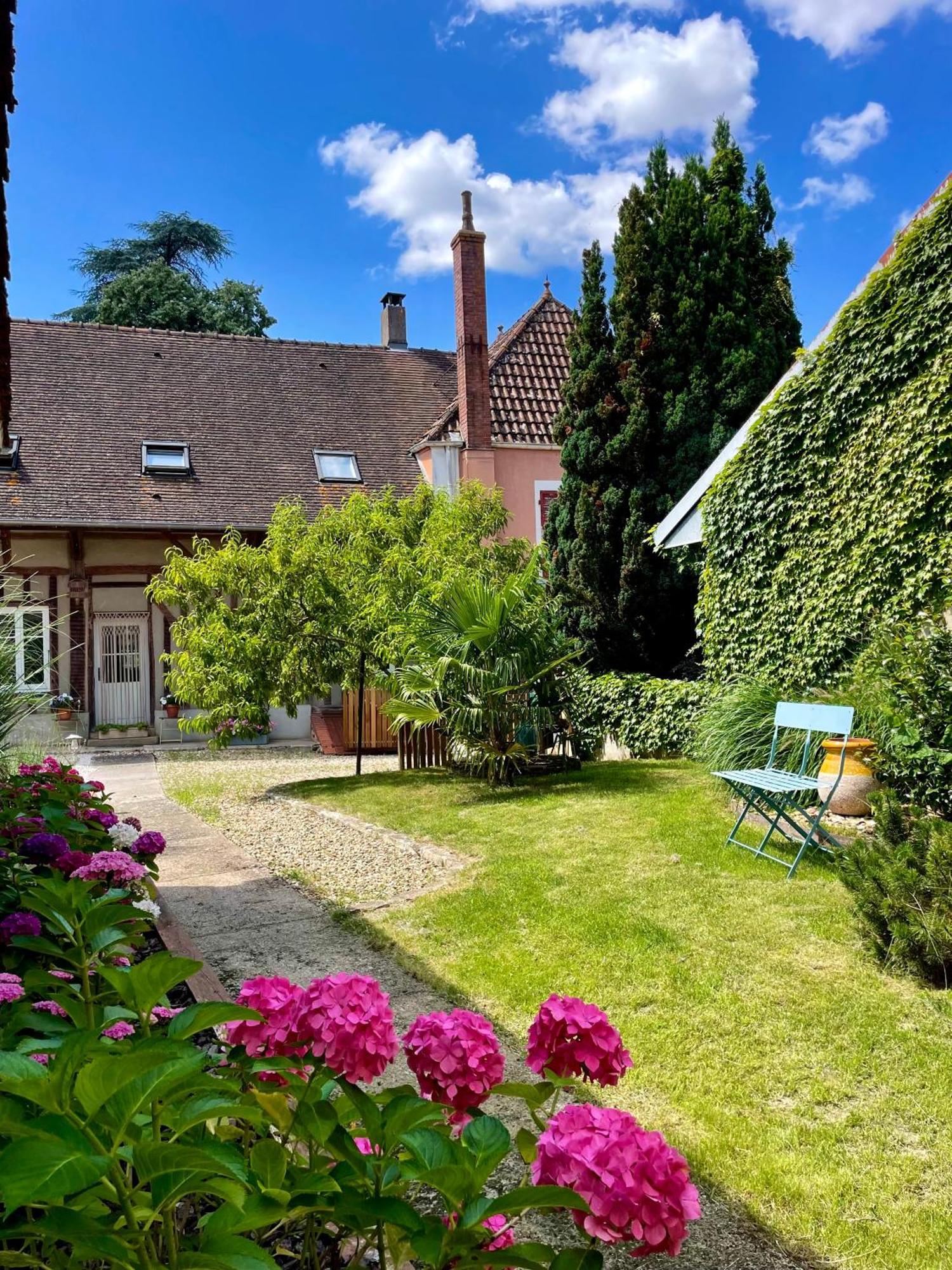 Hotel Au Charme D'Ici La Chapelle-Saint-Sauveur  Esterno foto